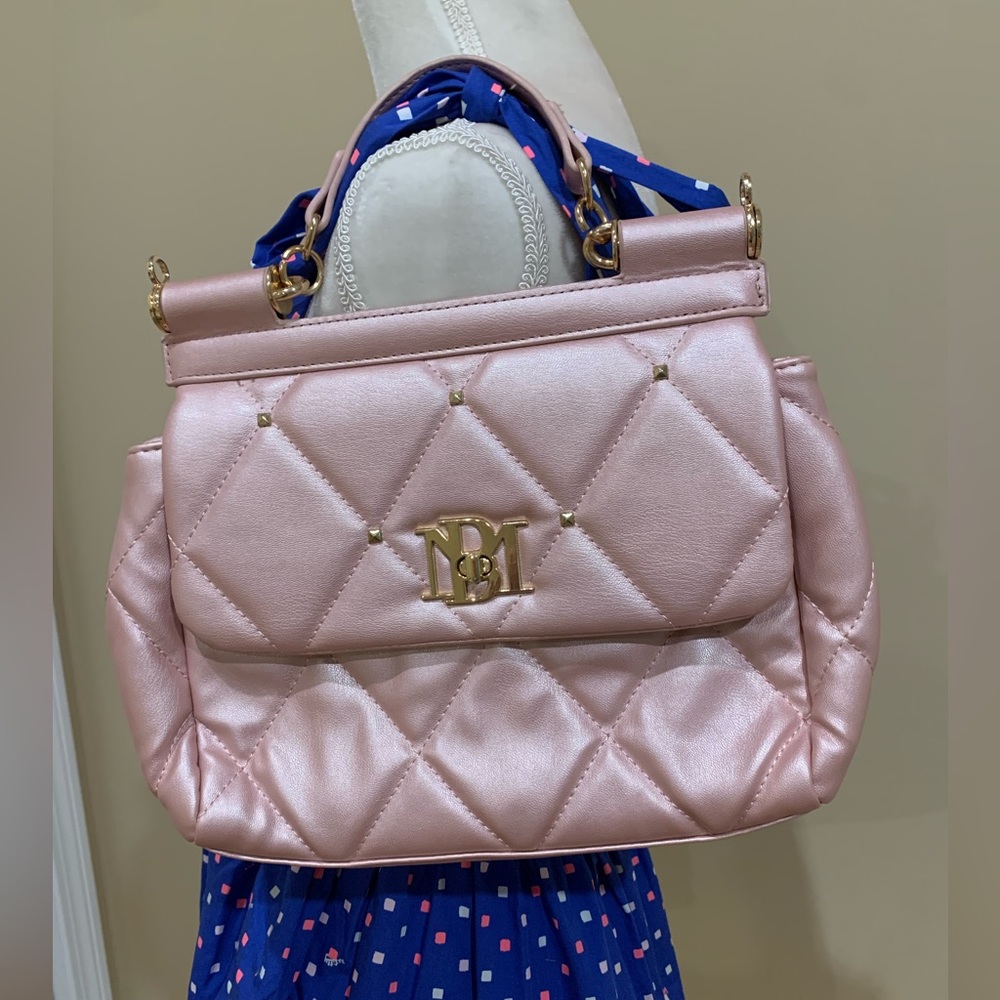 New Badgley Mischka Quilted Soft Pink Bag with detachable strap.